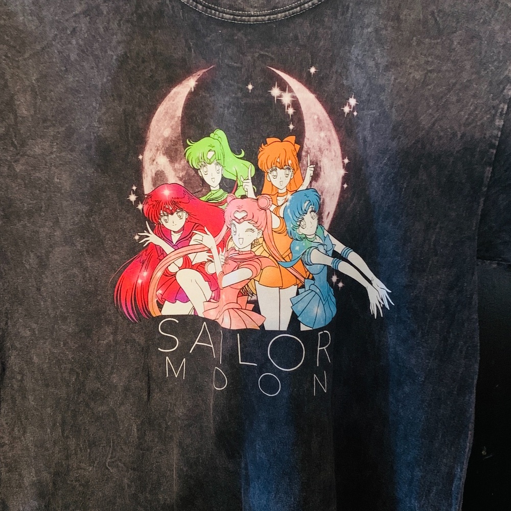 Hot topic Sailor Moon T-shirt